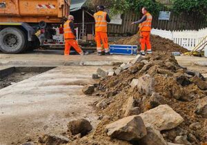 Mehr über den Artikel erfahren Herausforderung Bundesstraße: Schnelle Reaktion, höchste Qualität!